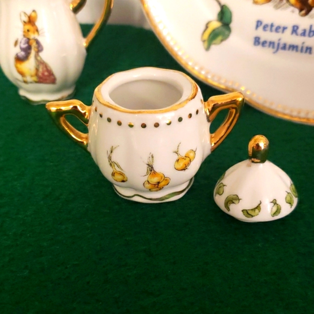 RARE Collectible Beatrix Potter Peter rabbit Tea Set - Picture 6 of 12